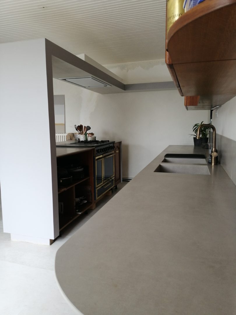 Découpe de céramique sur mesure pour l'agencement de cuisine