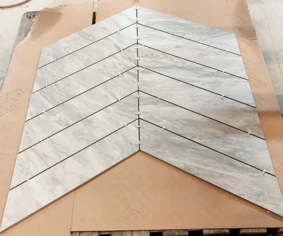 Découpe à façon de céramique