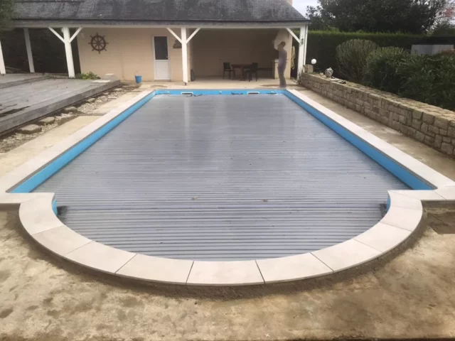 Façonnage de margelles de piscine