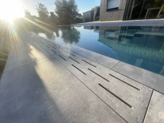 Façonnage de margelles de piscine